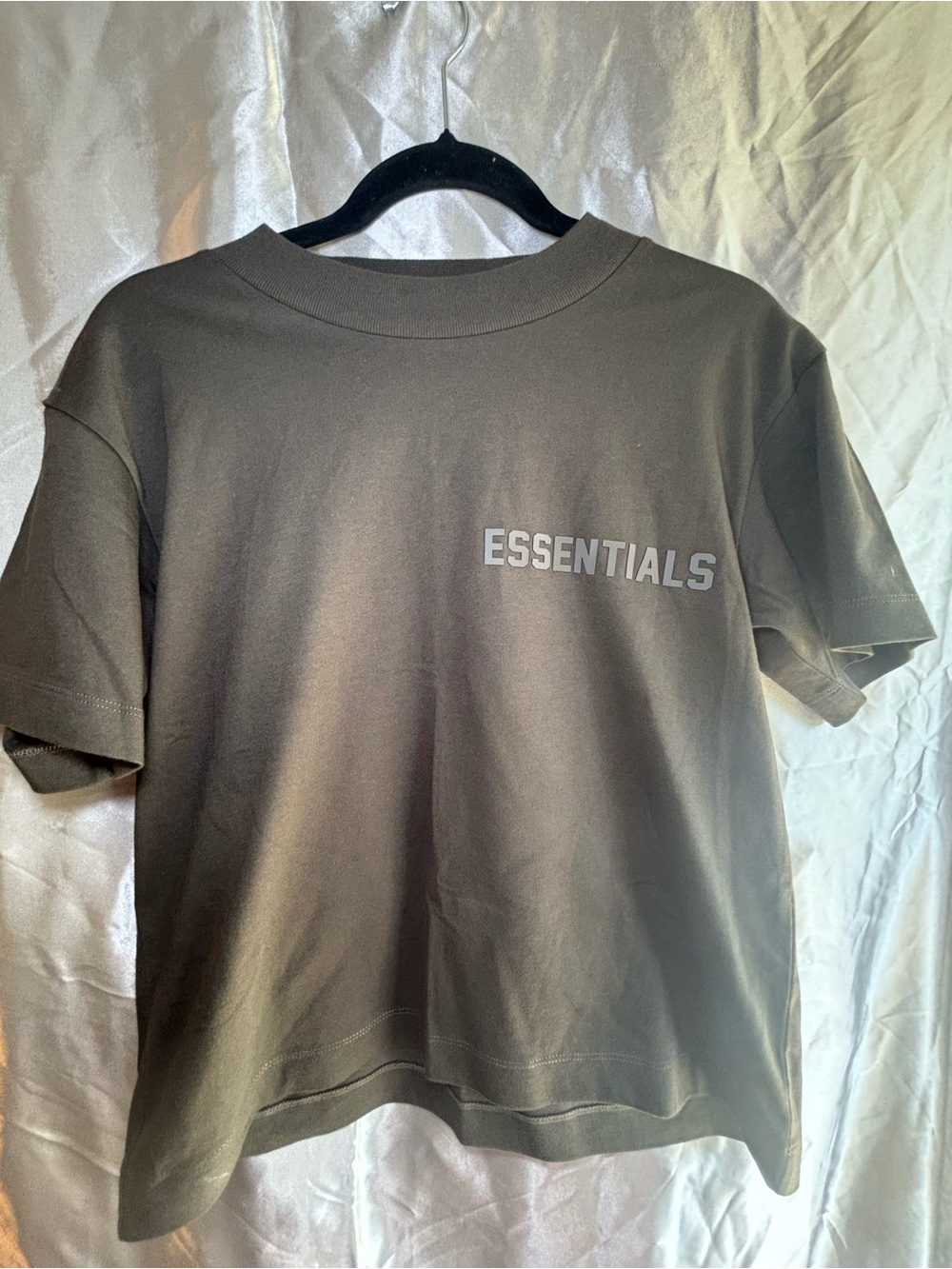 ESSENTIALS Boxy Logo Tee - Olive Size Medium